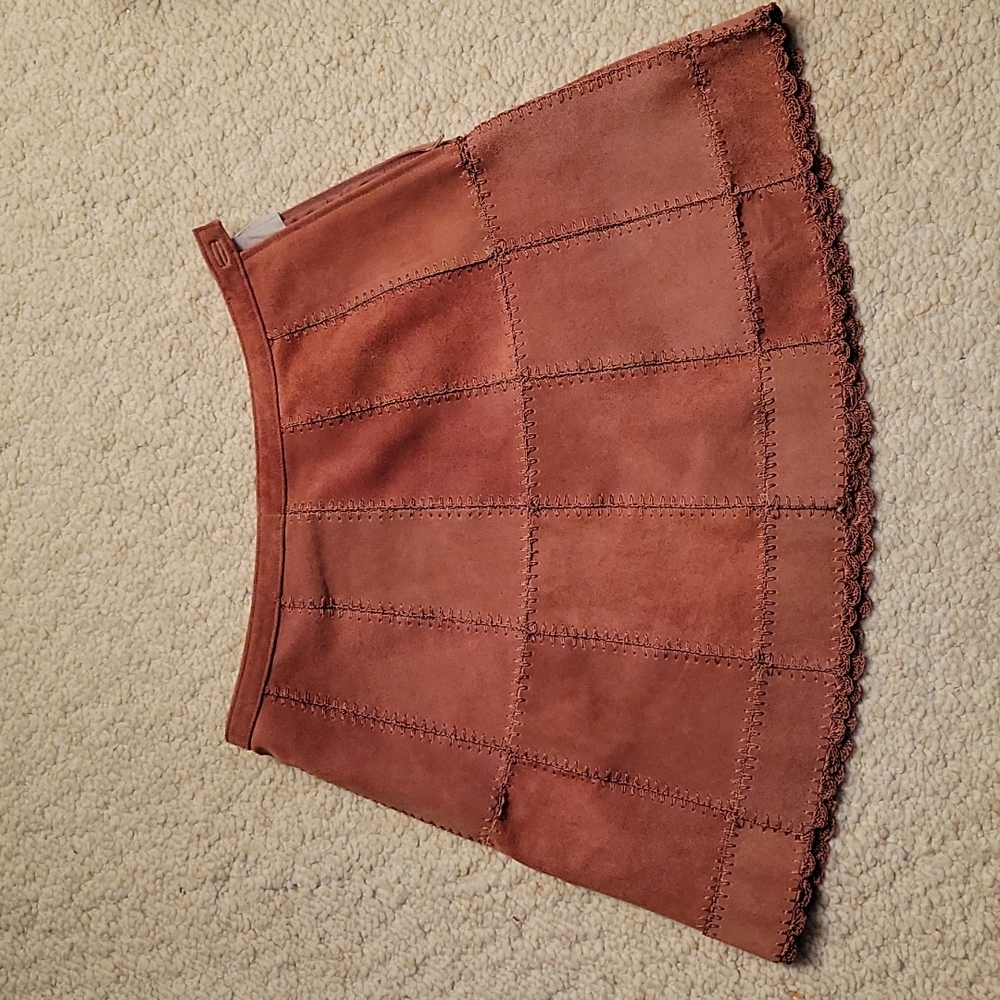Cute suede skirt